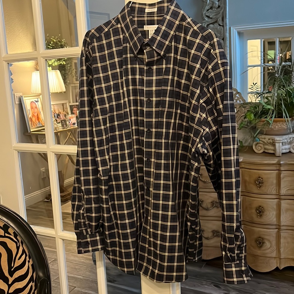 Men’s Van Heusen Button Down No Iron Shirt XL 17-17 1/2